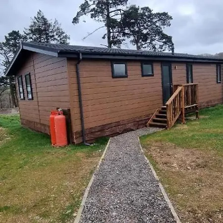 Two Bedroom Lodge In The Country - Owl, Peacock & Meadow Liskeard Room photo