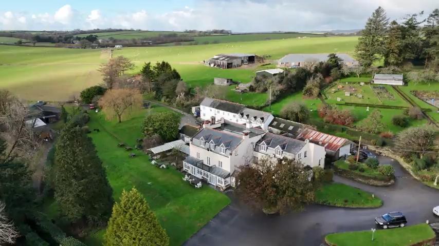 Two Bedroom In The Country - Owl, Peacock & Meadow Liskeard