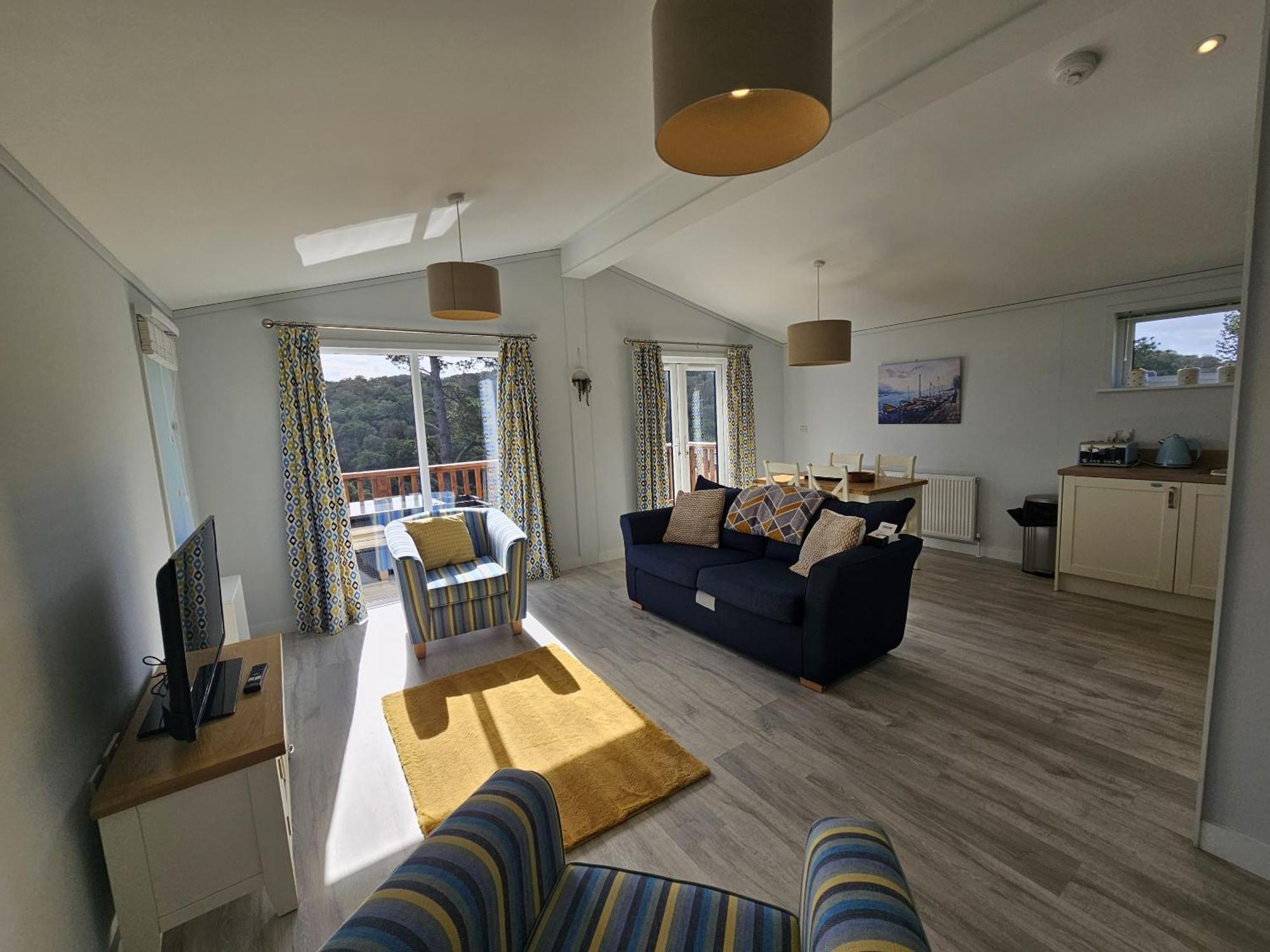 Lodge Two Bedroom In The Country - Owl, Peacock & Meadow