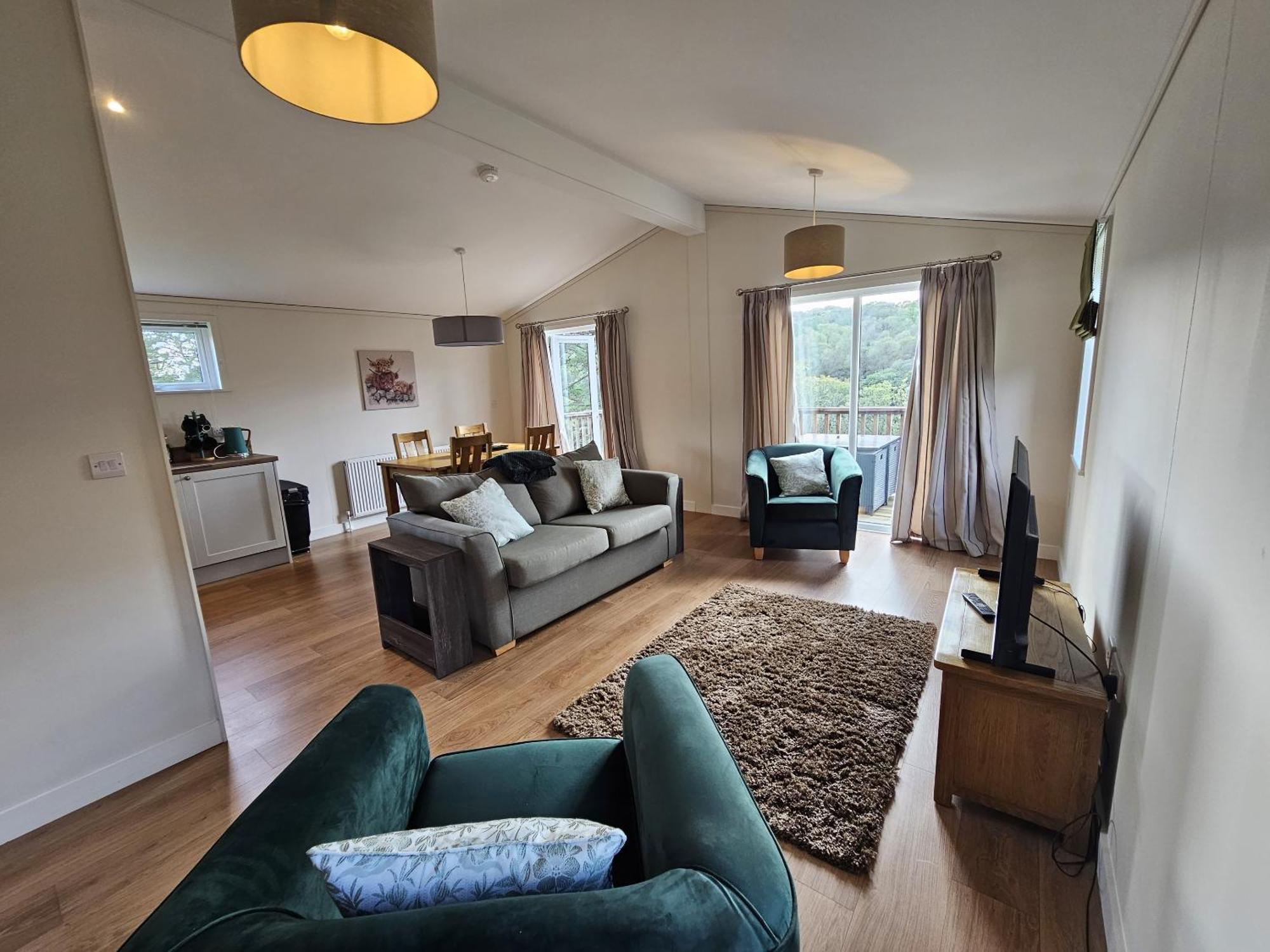 Two Bedroom In The Country - Owl, Peacock & Meadow Lodge