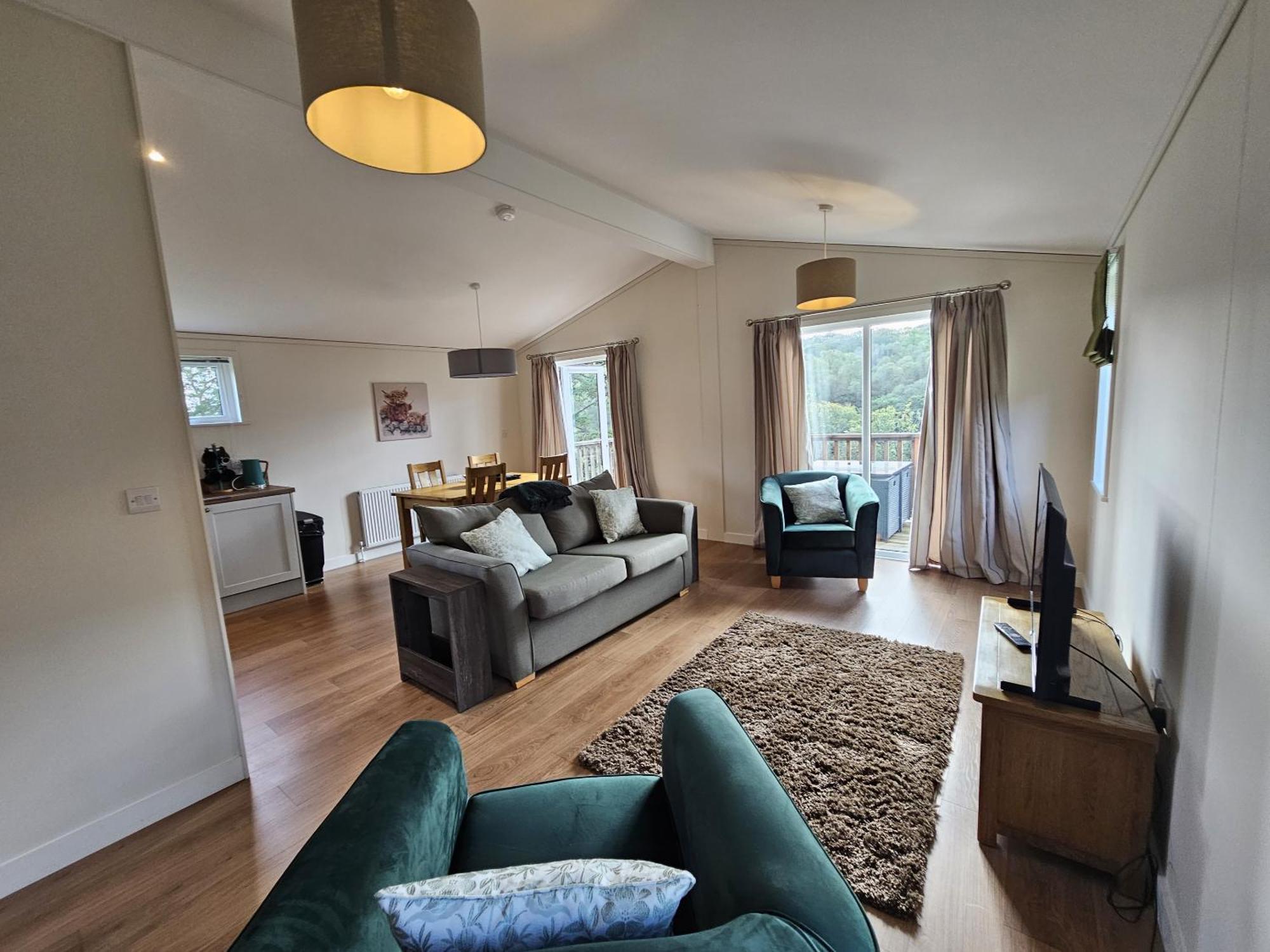 Lodge Two Bedroom In The Country - Owl, Peacock & Meadow *
