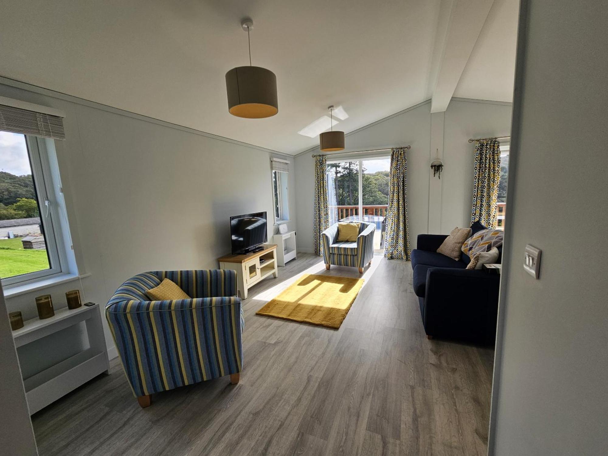 Lodge Two Bedroom In The Country - Owl, Peacock & Meadow