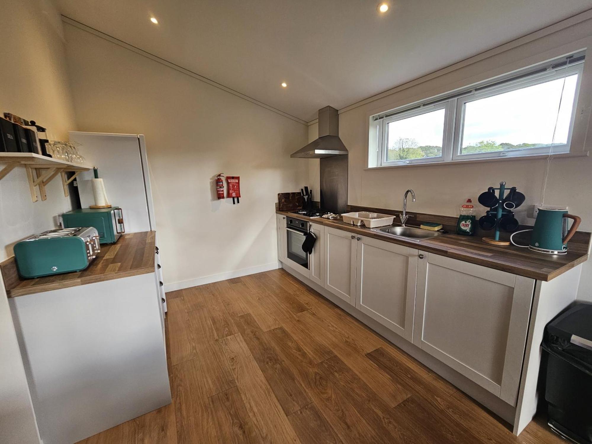 Two Bedroom In The Country - Owl, Peacock & Meadow Lodge Liskeard